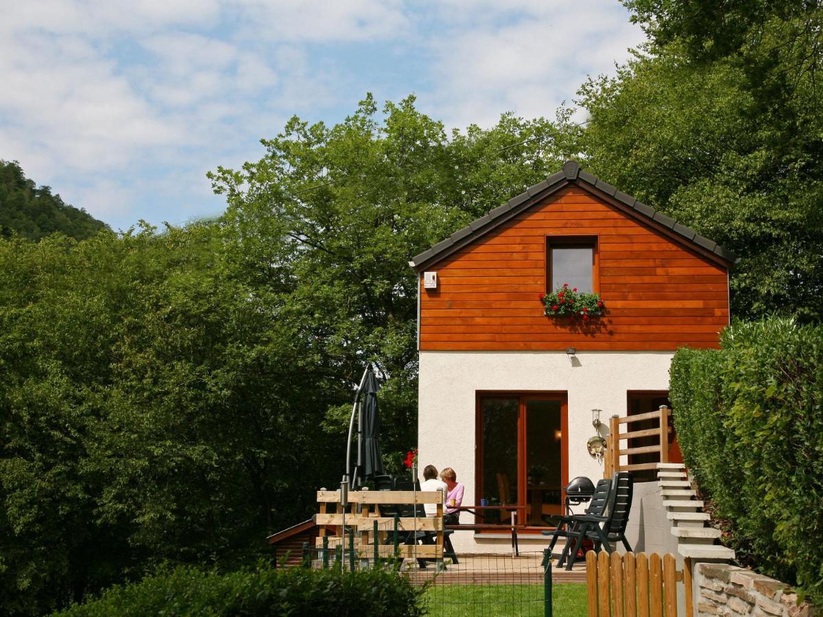 Cottage With A Terrace And A View Of The Valley Aywaille Eksteriør billede