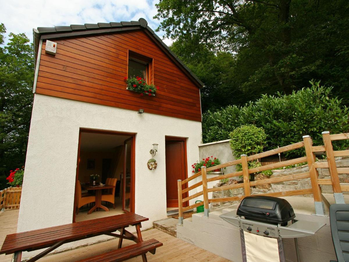 Cottage With A Terrace And A View Of The Valley Aywaille Eksteriør billede